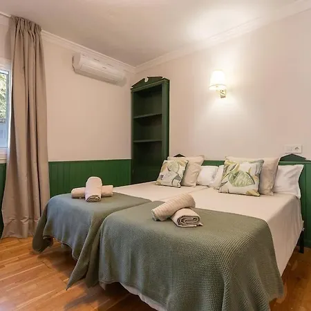 Tres Almendros Villa *